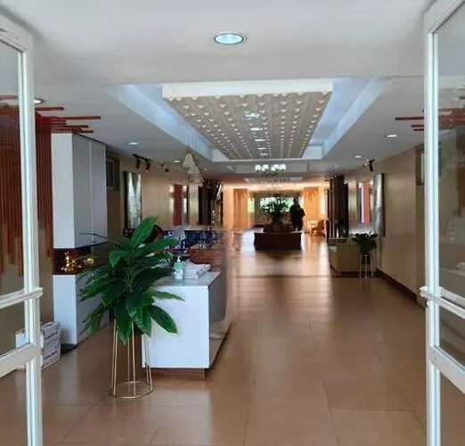 Condotel Near Airport Terminals