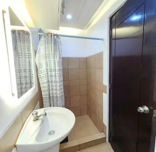 Condotel Near Airport Terminals Apartment *