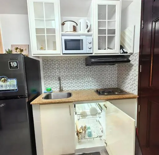 Condotel Near Airport Terminals Apartment